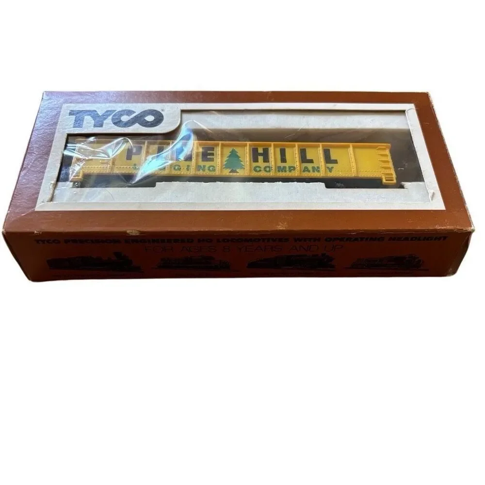 TYCO Pine Hills Logging Company B914-2 Gondola W/Logs HO Scale Freight Car